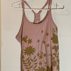 Athleta sports tank top with built in bra size large. Floral design